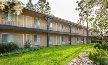 Ayres Lodge Alpine