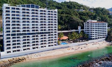 Costa Sur Resort & Spa