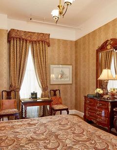 Queen Anne Hotel