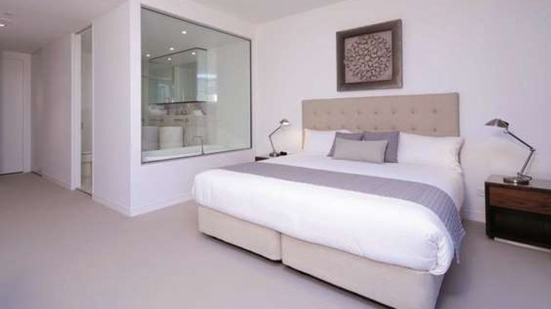 <b>Peppers Broadbeach Room</b>. Images powered by <a href="https://iceportal.shijigroup.com/" title="IcePortal" target="_blank">IcePortal</a>.