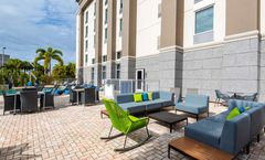 Hampton Inn & Suites Fort Myers-Colonial