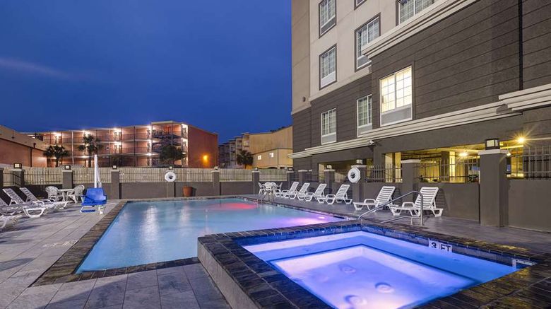 <b>Hampton Inn & Suites Galveston Pool</b>. Images powered by <a href="https://iceportal.shijigroup.com/" title="IcePortal" target="_blank">IcePortal</a>.