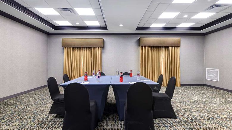 <b>Hampton Inn & Suites Galveston Meeting</b>. Images powered by <a href="https://iceportal.shijigroup.com/" title="IcePortal" target="_blank">IcePortal</a>.
