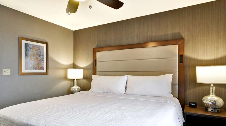 <b>Homewood Suites by Hilton Glastonbury Room</b>. Images powered by <a href="https://iceportal.shijigroup.com/" title="IcePortal" target="_blank">IcePortal</a>.