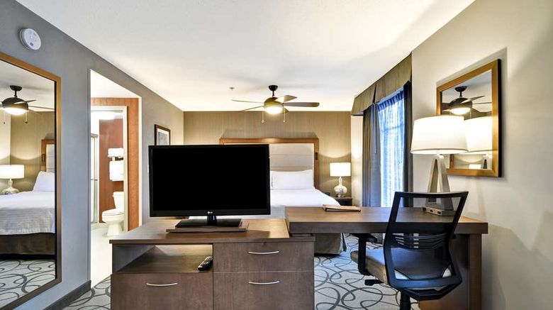 <b>Homewood Suites by Hilton Glastonbury Room</b>. Images powered by <a href="https://iceportal.shijigroup.com/" title="IcePortal" target="_blank">IcePortal</a>.
