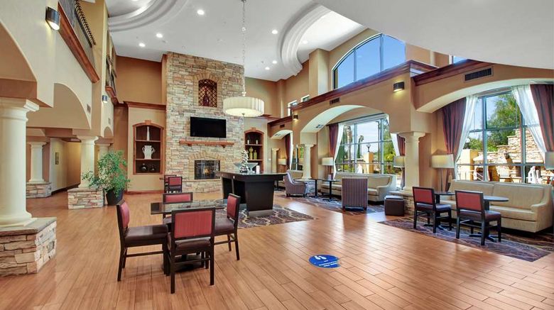<b>Hampton Inn & Suites Hemet Lobby</b>. Images powered by <a href="https://iceportal.shijigroup.com/" title="IcePortal" target="_blank">IcePortal</a>.