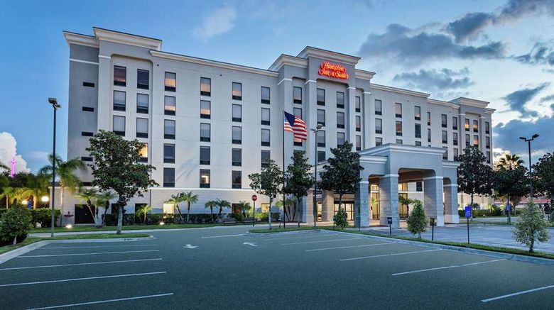 Hampton Inn  and  Suites Orlando Intl Dr N Exterior. Images powered by <a href="https://iceportal.shijigroup.com" target="_blank" rel="noopener">Ice Portal</a>.
