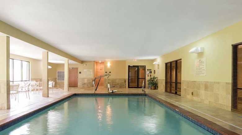 <b>Hampton Inn & Suites Mansfield Pool</b>. Images powered by <a href="https://iceportal.shijigroup.com/" title="IcePortal" target="_blank">IcePortal</a>.