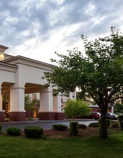 Hampton Inn & Suites Manchester-Bedford