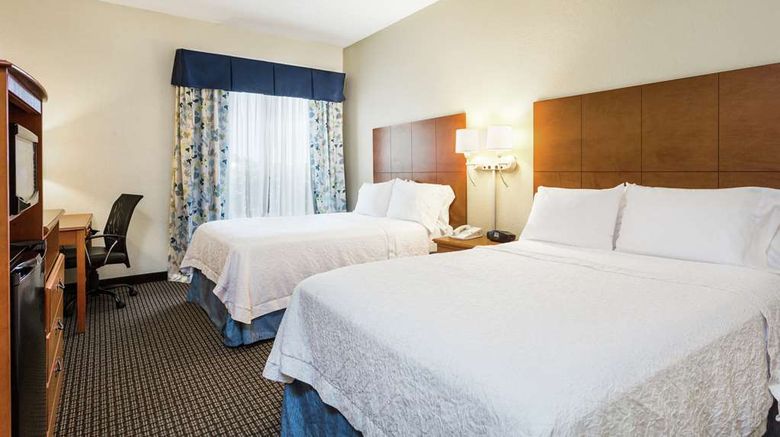 <b>Hampton Inn Morehead City Room</b>. Images powered by <a href="https://iceportal.shijigroup.com/" title="IcePortal" target="_blank">IcePortal</a>.