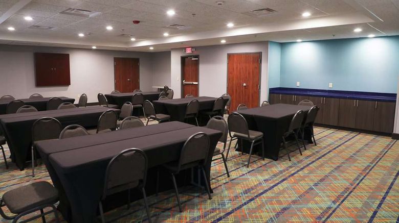 <b>Hampton Inn Muskogee Meeting</b>. Images powered by <a href="https://iceportal.shijigroup.com/" title="IcePortal" target="_blank">IcePortal</a>.