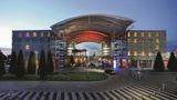 <b>Hilton Munich Airport Exterior</b>. Images powered by <a href="https://iceportal.shijigroup.com/" title="IcePortal" target="_blank">IcePortal</a>.