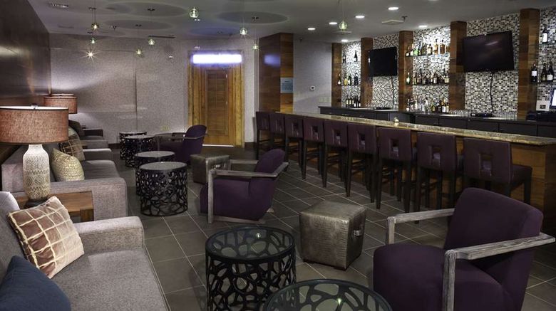 <b>DoubleTree by Hilton Atlantic Beach Restaurant</b>. Images powered by <a href="https://iceportal.shijigroup.com/" title="IcePortal" target="_blank">IcePortal</a>.