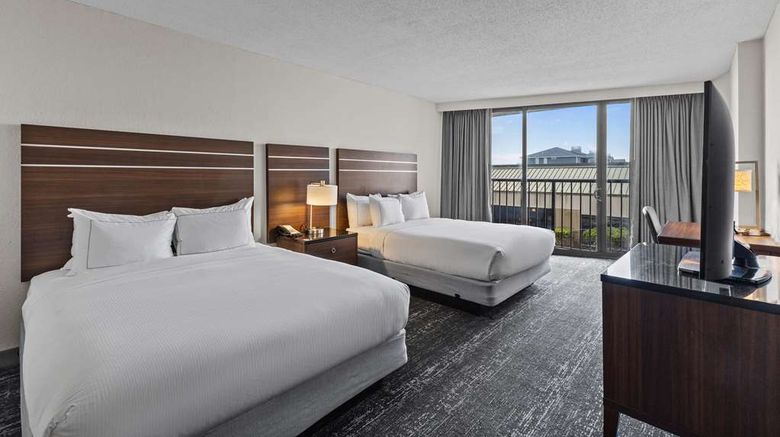 <b>DoubleTree by Hilton Atlantic Beach Room</b>. Images powered by <a href="https://iceportal.shijigroup.com/" title="IcePortal" target="_blank">IcePortal</a>.
