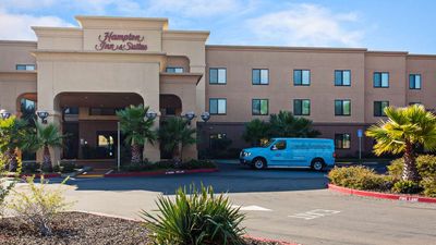 Hampton Inn & Suites Oakland Airport