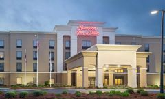Hampton Inn & Suites Savannah-Airport