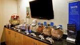 Hampton Inn Louisville Airport Restaurant