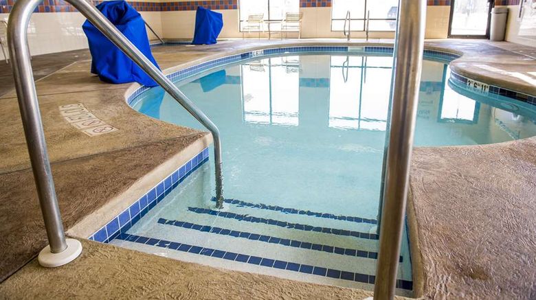 <b>Hampton Inn Pool</b>. Images powered by <a href="https://iceportal.shijigroup.com/" title="IcePortal" target="_blank">IcePortal</a>.