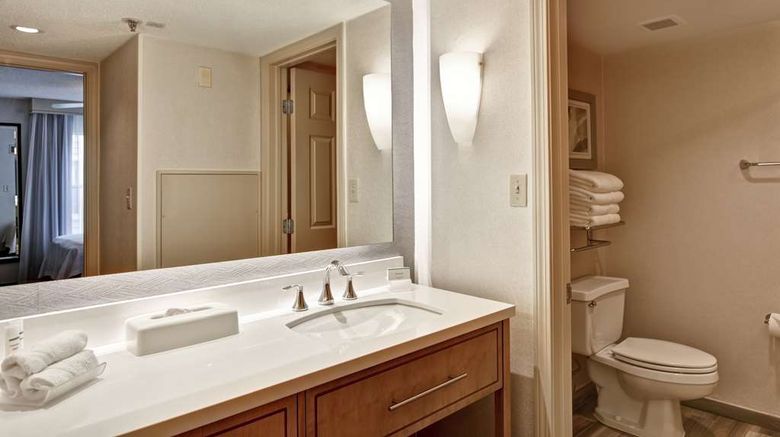 <b>Homewood Suites by Hilton Windsor Locks Room</b>. Images powered by <a href="https://iceportal.shijigroup.com/" title="IcePortal" target="_blank">IcePortal</a>.