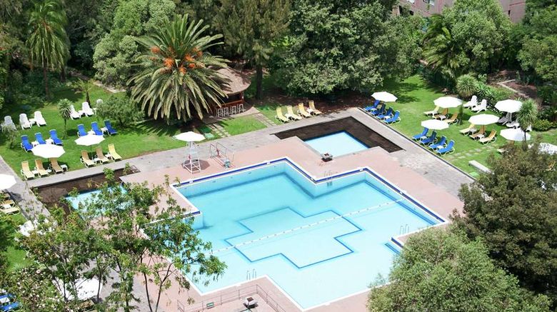 <b>Hilton Addis Ababa Pool</b>. Images powered by <a href="https://iceportal.shijigroup.com/" title="IcePortal" target="_blank">IcePortal</a>.