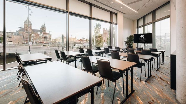 <b>DoubleTree Amsterdam Centraal Station Meeting</b>. Images powered by <a href="https://iceportal.shijigroup.com/" title="IcePortal" target="_blank">IcePortal</a>.