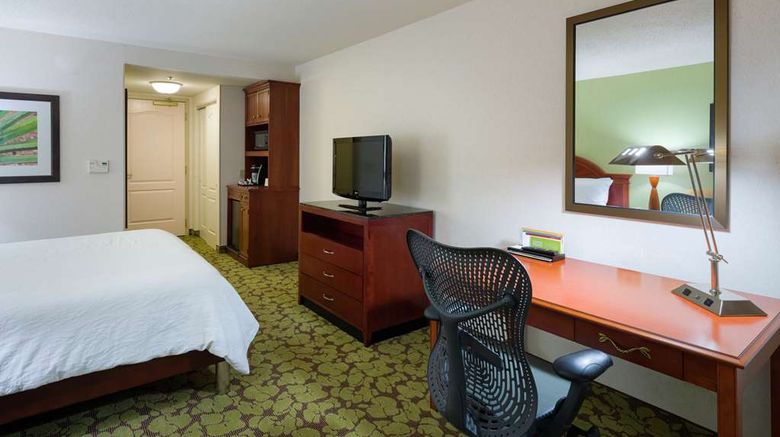 <b>Hilton Garden Inn Glastonbury Room</b>. Images powered by <a href="https://iceportal.shijigroup.com/" title="IcePortal" target="_blank">IcePortal</a>.