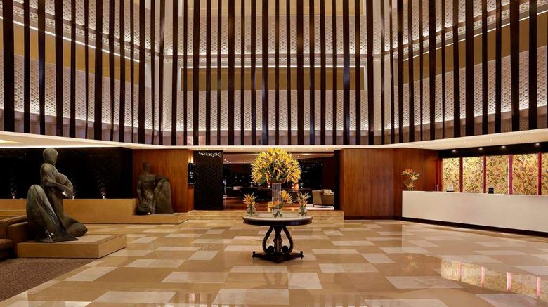 <b>Hilton Bangalore Embassy GolfLinks Lobby</b>. Images powered by <a href="https://iceportal.shijigroup.com/" title="IcePortal" target="_blank">IcePortal</a>.
