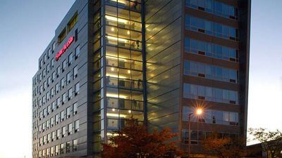 Hampton Inn & Suites Boston Crosstown
