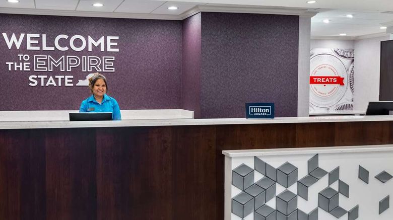 <b>Hampton Inn & Suites Buffalo Downtown Lobby</b>. Images powered by <a href="https://iceportal.shijigroup.com/" title="IcePortal" target="_blank">IcePortal</a>.