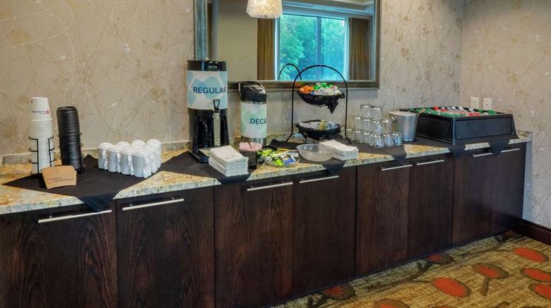 <b>Hilton Garden Inn Buffalo Downtown Meeting</b>. Images powered by <a href="https://iceportal.shijigroup.com/" title="IcePortal" target="_blank">IcePortal</a>.