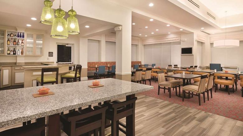 <b>Hilton Garden Inn Akron-Canton Airport Restaurant</b>. Images powered by <a href="https://iceportal.shijigroup.com/" title="IcePortal" target="_blank">IcePortal</a>.