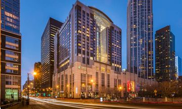 Embassy Suites Downtown Magnificent Mile