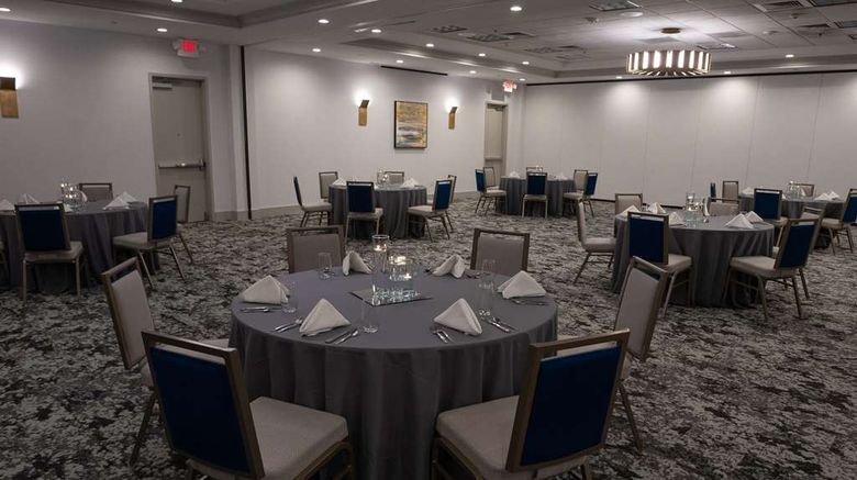 <b>Hilton Garden Inn Charlotte/Concord Meeting</b>. Images powered by <a href="https://iceportal.shijigroup.com/" title="IcePortal" target="_blank">IcePortal</a>.