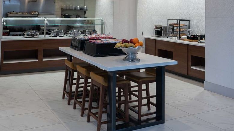 <b>Hilton Garden Inn Charlotte/Concord Restaurant</b>. Images powered by <a href="https://iceportal.shijigroup.com/" title="IcePortal" target="_blank">IcePortal</a>.