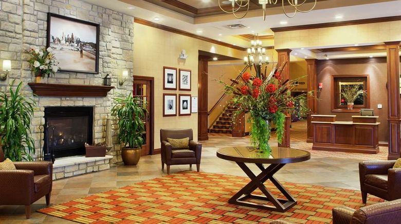 <b>Doubletree Hotel Cincinnati Airport Lobby</b>. Images powered by <a href="https://iceportal.shijigroup.com/" title="IcePortal" target="_blank">IcePortal</a>.