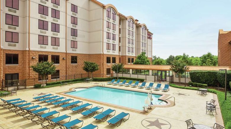 <b>Hampton Inn & Suites Dallas-Mesquite Pool</b>. Images powered by <a href="https://iceportal.shijigroup.com/" title="IcePortal" target="_blank">IcePortal</a>.