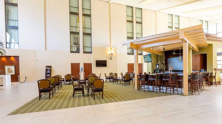 <b>DoubleTree by Hilton Hotel Richardson Lobby</b>. Images powered by <a href="https://iceportal.shijigroup.com/" title="IcePortal" target="_blank">IcePortal</a>.