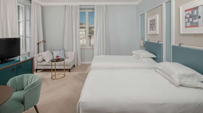 <b>Hilton Imperial Dubrovnik Room</b>. Images powered by <a href="https://iceportal.shijigroup.com/" title="IcePortal" target="_blank">IcePortal</a>.
