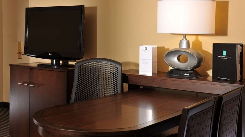 <b>Embassy Suites Des Moines Downtown Room</b>. Images powered by <a href="https://iceportal.shijigroup.com/" title="IcePortal" target="_blank">IcePortal</a>.