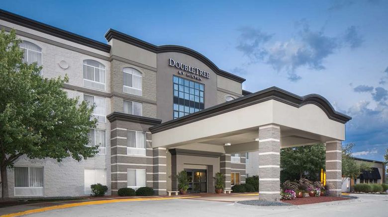 <b>DoubleTree by Hilton Des Moines Arpt Room</b>. Images powered by <a href="https://iceportal.shijigroup.com/" title="IcePortal" target="_blank">IcePortal</a>.