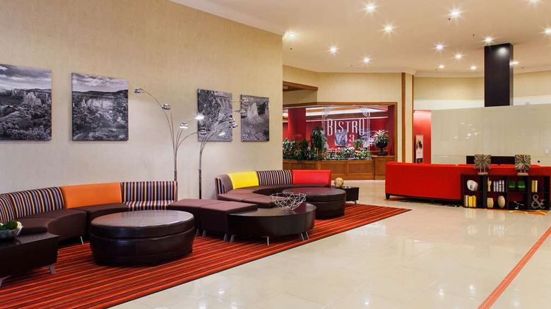 <b>DoubleTree by Hilton Grand Junction Lobby</b>. Images powered by <a href="https://iceportal.shijigroup.com/" title="IcePortal" target="_blank">IcePortal</a>.