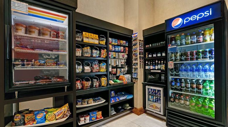 <b>DoubleTree by Hilton Grand Junction Restaurant</b>. Images powered by <a href="https://iceportal.shijigroup.com/" title="IcePortal" target="_blank">IcePortal</a>.