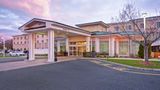 Hilton Garden Inn Riverhead Exterior