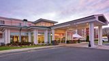 Hilton Garden Inn Riverhead Exterior