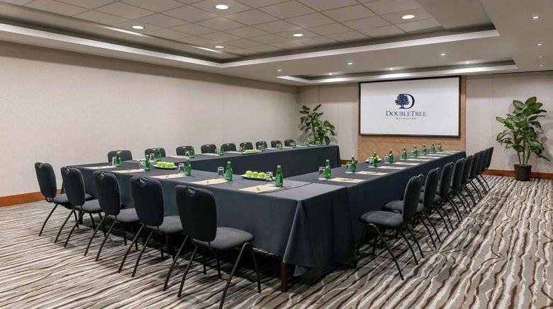 <b>El Pardo Doubletree By Hilton Meeting</b>. Images powered by <a href="https://iceportal.shijigroup.com/" title="IcePortal" target="_blank">IcePortal</a>.