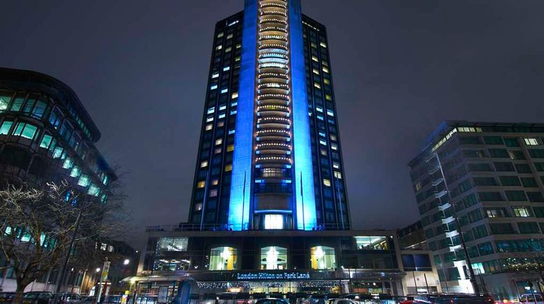 <b>London Hilton on Park Lane Exterior</b>. Images powered by <a href="https://iceportal.shijigroup.com/" title="IcePortal" target="_blank">IcePortal</a>.
