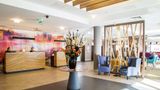 <b>DoubleTree by Hilton Angel Kings Cross Lobby</b>. Images powered by <a href="https://iceportal.shijigroup.com/" title="IcePortal" target="_blank">IcePortal</a>.
