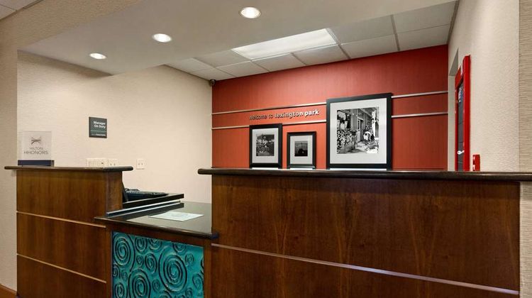 Hampton Inn Lexington Park Lobby