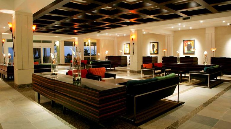 <b>Hilton Rose Hall Lobby</b>. Images powered by <a href="https://iceportal.shijigroup.com/" title="IcePortal" target="_blank">IcePortal</a>.