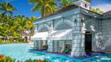 <b>Hilton Rose Hall Pool</b>. Images powered by <a href="https://iceportal.shijigroup.com/" title="IcePortal" target="_blank">IcePortal</a>.